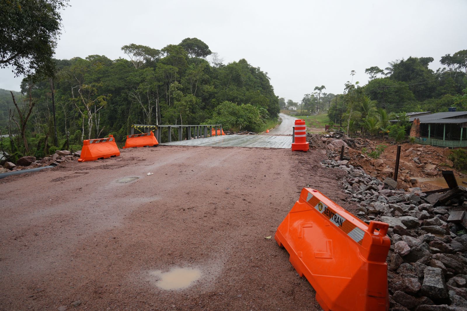 Ponte do Bate Estaca entra na fase final e já garante acesso à comunidade após rompimento da estrada