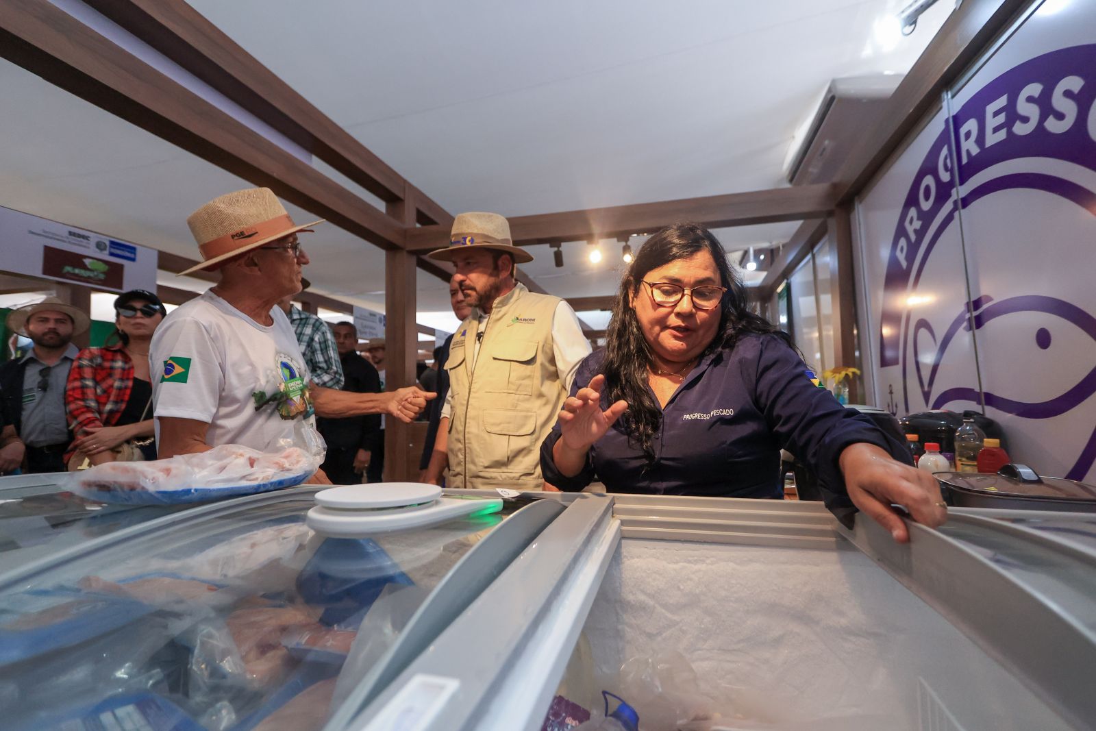 Nesta edição da feira ela apresenta algumas inovações criadas a partir de peixes da região