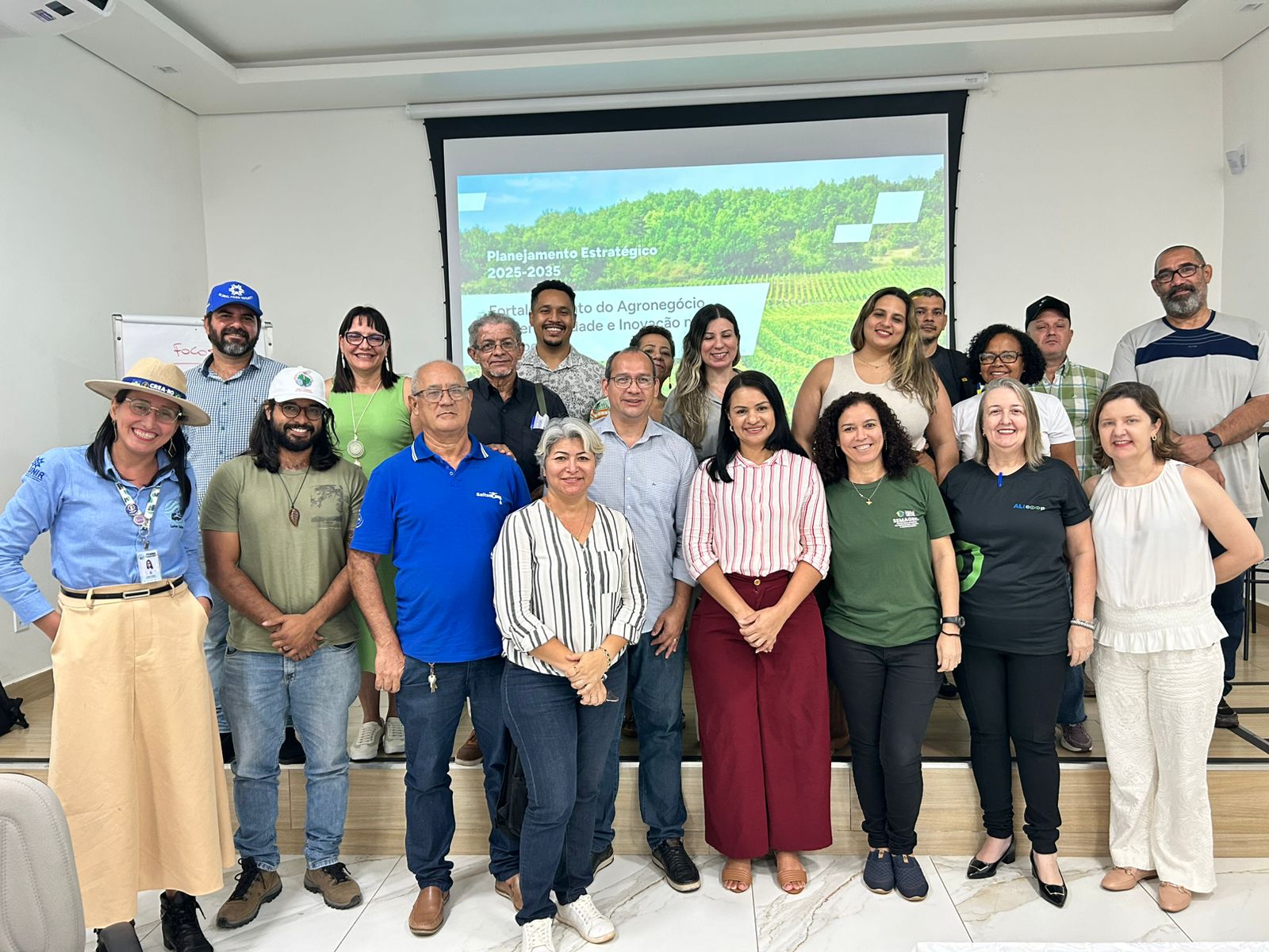 Encontro encerrou-se com a formação de grupos de trabalho
