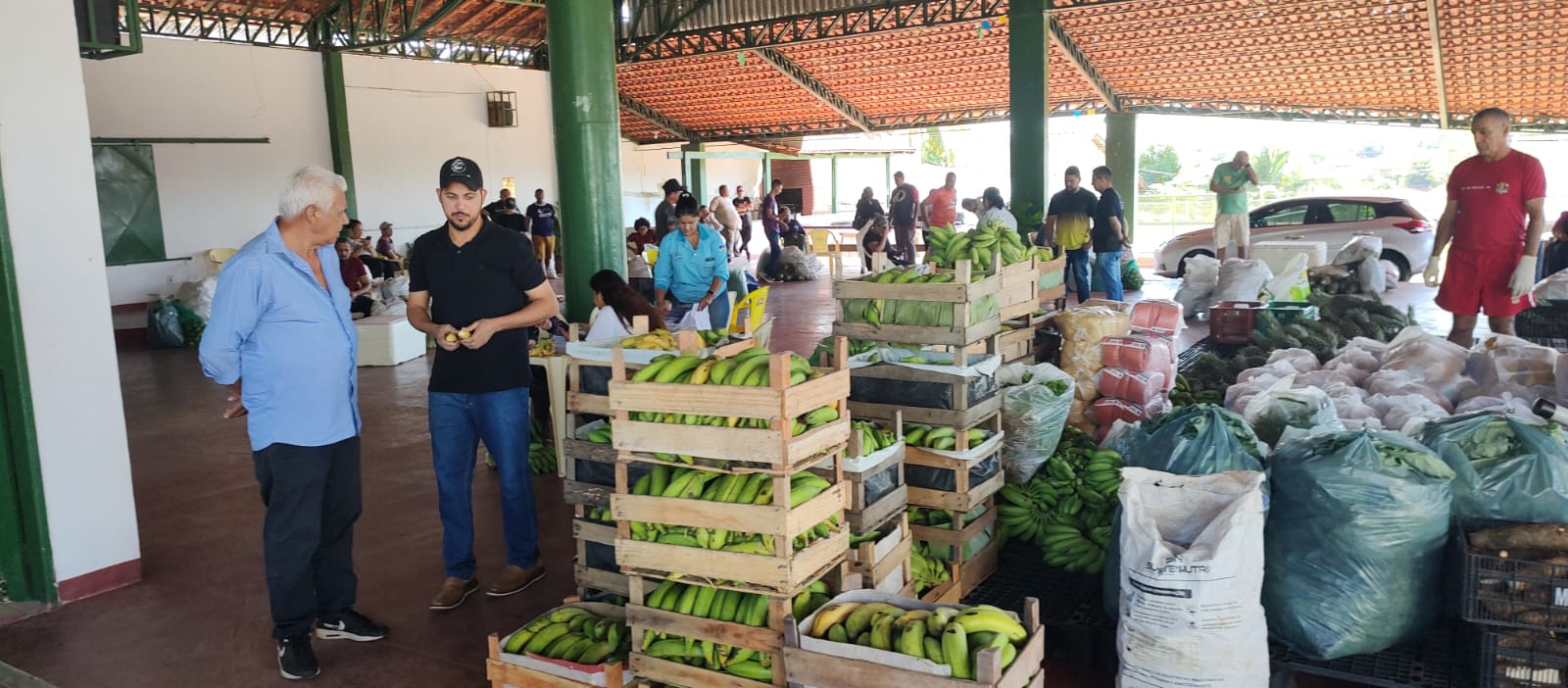 27 agricultores cooperados da Agrobom participaram da entrega nesta remessa