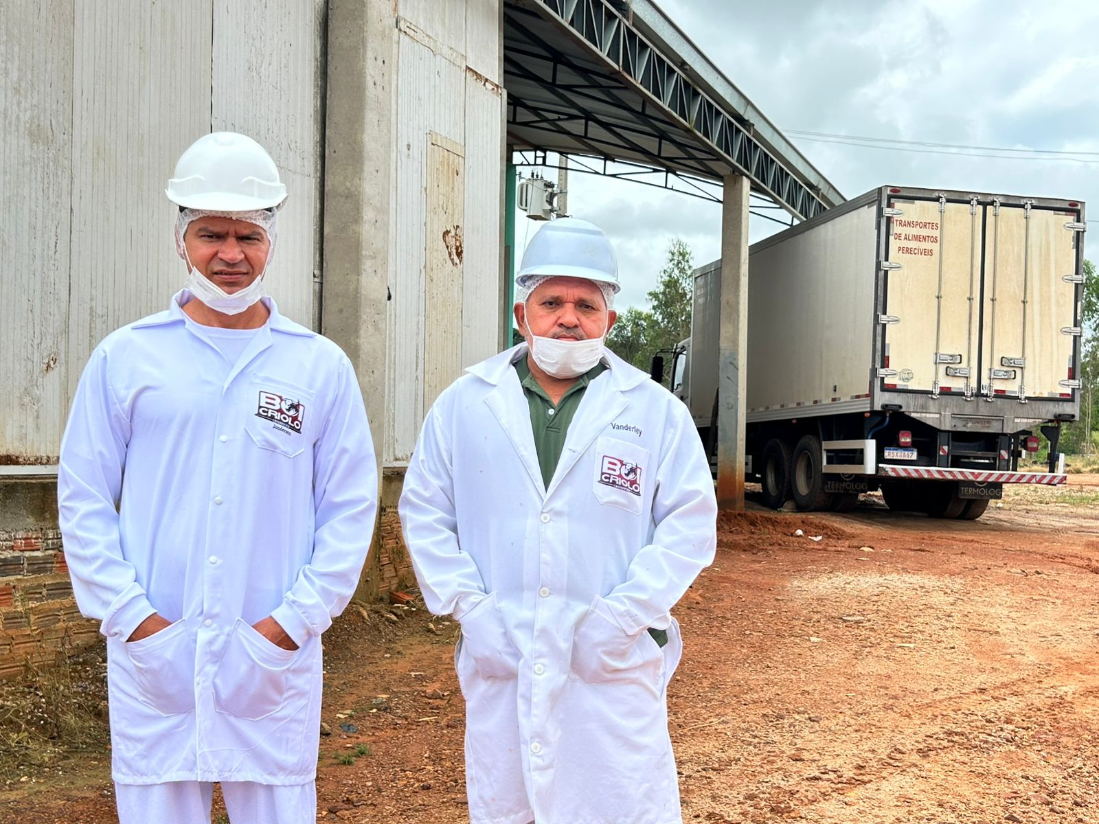De acordo com o Médico e o Técnico Auxiliar da Semagric, o selo do SIM é essencial para assegurar confiança ao consumidor